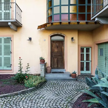 Residenza Isolina Апарт-отель Монфорте-д'Альба