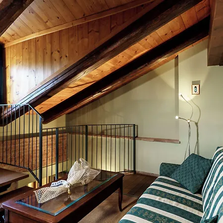 Residenza Isolina 3* Монфорте-д'Альба
